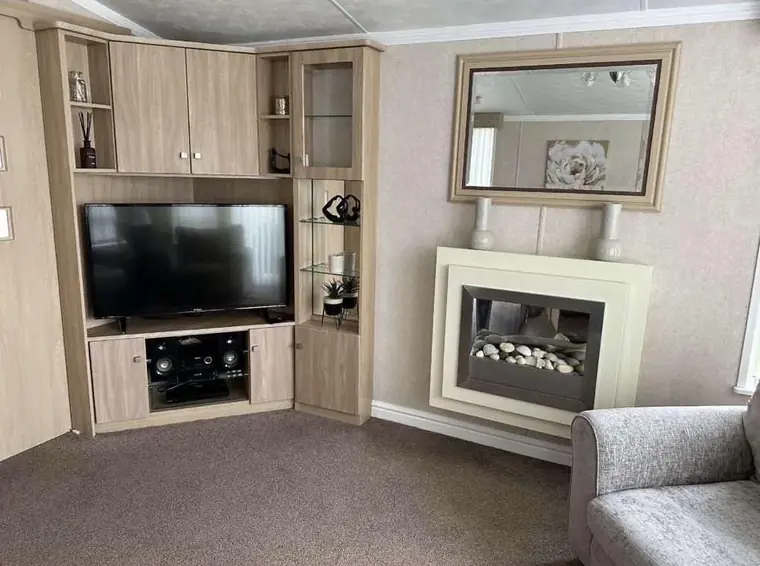 Lounge inside Meadow Lakes 76